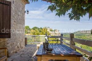 Maison de campagne avec panorama exceptionnel à Lacave